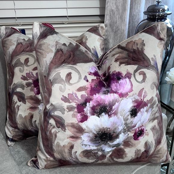 1-NWT CRESCENT STARLIGHT FLORALVELVET PILLOWS (Read description for details)